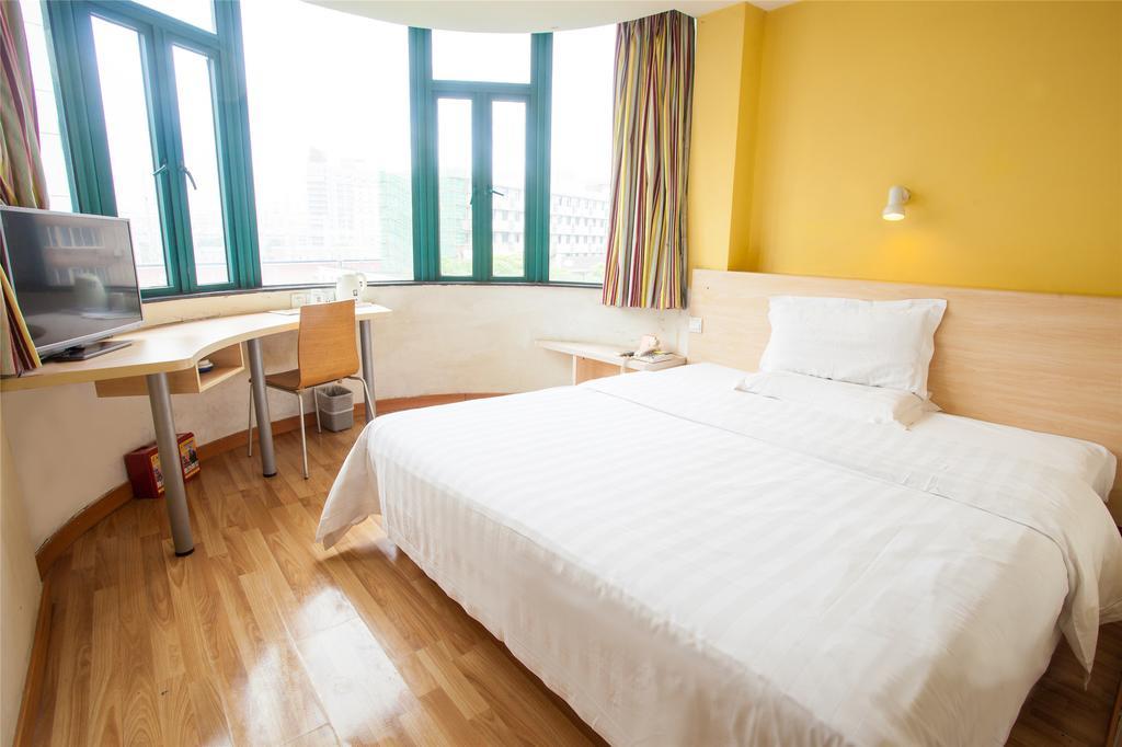 7Days Inn Premium Guangzhou Tianhe West Tiyu Road Subway Station Room photo